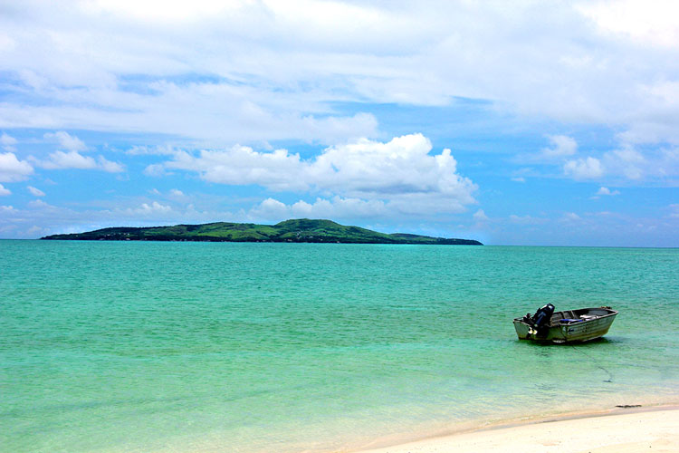 The clear waters of the Torres Strait. Image: Erub Arts.